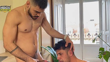 ACABEI FODENDO COM MEU COLEGA DE QUARTO