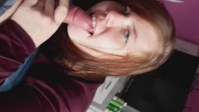 18years old Teen gives Head