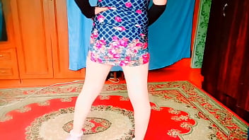 Gorgeous Crossdresser Dancing Wild With Seductive Body Language