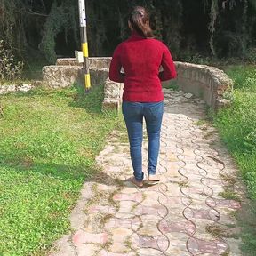 Xxx hot Indian desi girlfriend ko outdoor park me bulakar muhe me choda clear dirty audio me 18 yers girlfriend fuck in mouth