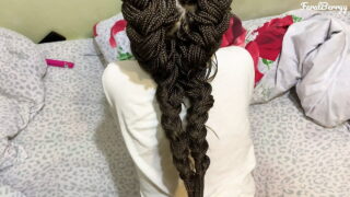 Enchendo sua bunda grande com uma cremosa e pegajosa