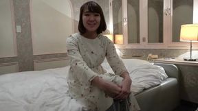 Japanese MILF Loves Getting Pussy Used For POV Creampie