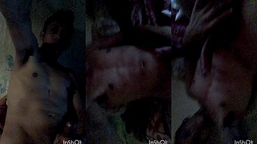 Recostado en la cama