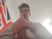 Je me branle avec ma grosse bite