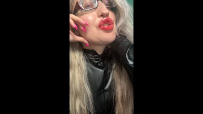 Show Me your tongue!