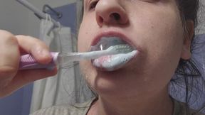 Brushing My Teeth After 5 Days – Dirty yellow Croocked teeth