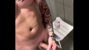 Petite douche apr&egrave_s le sport