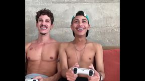 NOVINHO PERDEU NO GAME E TEVE DE SENTAR NO PAUZ&Atilde_O DE 25CM