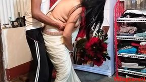 Madam Sex her Husband home with Saree chudai