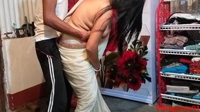 Madam Sex her Husband home with Saree chudai