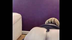 Super sexy BBW twerking out