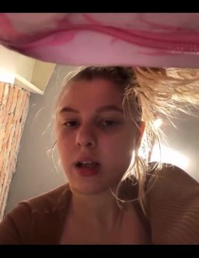 Anal Fucking and Squirting a Lot in the Locker Room