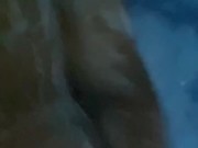 Lavando y moviendo el Culito para cojer