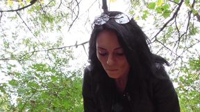 Spitting session in the forest