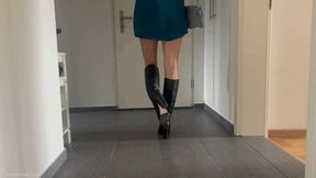 ITCHY LEATHER BOOTS KIRA - MP4 HD