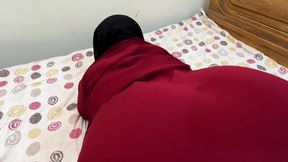 Big Ass Moroccan Hot Muslim 20 Year Old Single Girl Is so Hot on Bed Now She Want Fuck From Stranger