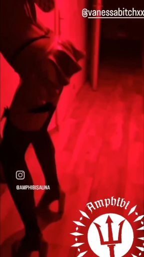 Mini-Jupe🌹ROse VaneSsaBiTCHx PariSChienneTrvprod⁷⁵⁰&sup1;⁷ AmPhiBiSauNa