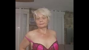 Tu pr&eacute_f&egrave_re en lingerie ou nue