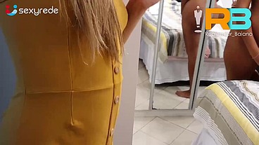 brazillian bull, Realizador Baiano iniciando esposa do amigo no bi feminino na festinha liberal entre casais do sexyrede! Brazilian Hotwife Primeiro MENAGE com bi , lésbico . Swing amador Casai