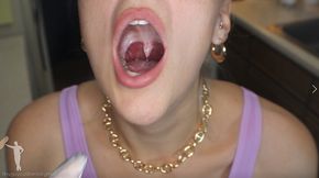 Harleen Yogurt And Strawberries Vore