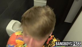 Handsome hottie Alexander videos himself masturbating solo