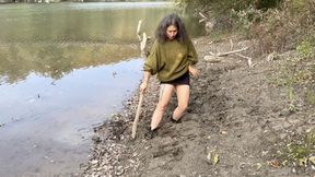 get stuck in the thick mud near the river in leather boots 0714