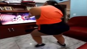 Gorda mostrando o cuz&atilde_o