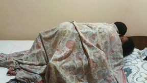 Desi Kamla Bhabhi Mornig Hot Fucking and creampie Pussy on Bed