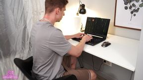 eva gold seduces her programmer boyfriend. by murkovski