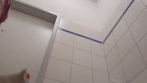 Juicing on toilet