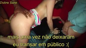 N&atilde_o deixaram eu transar no meio das pessoas e me expulsaram. Tive que dar numa cabine fechada :(