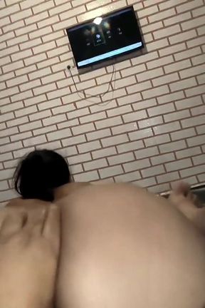 Seducing and Fucking a Sexy Young MILF for a Hot Pussy Creampie