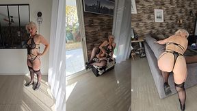 petite maman milf joue la cochonne en lingerie sexy
