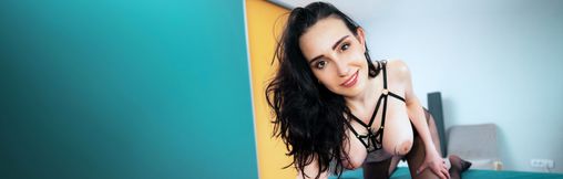 My submissive girlfriend, Kisscat