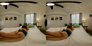 Stepsister is Gamer Girl and a Slut