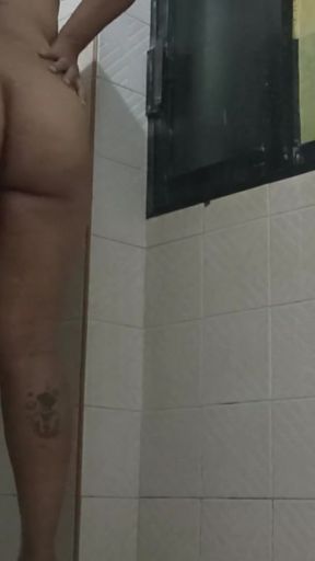 Must-share moment from &quot;I left recording the cell phone in the bathroom chubby stepmom taking a fucha&quot;