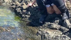 Risky Pee at the Seaside