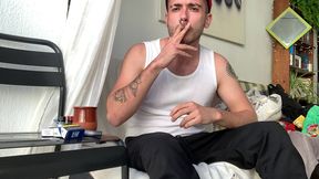 bienvenue david luca ! mets toi a l aise et tape toi une queue