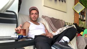 bienvenue david luca ! mets toi a l aise et tape toi une queue