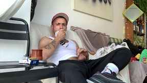bienvenue david luca ! mets toi a l aise et tape toi une queue