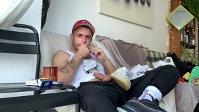 bienvenue david luca ! mets toi a l aise et tape toi une queue
