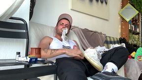 bienvenue david luca ! mets toi a l aise et tape toi une queue