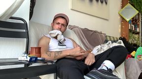 bienvenue david luca ! mets toi a l aise et tape toi une queue