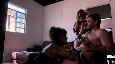 bastidores fodendo e jogando game
