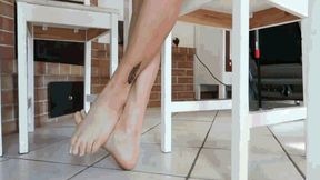 See camera under the table MP4(1280x720)FHD