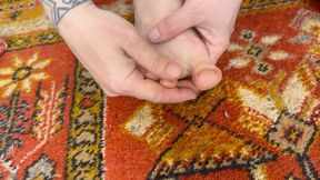 she will polish her shoert toes av