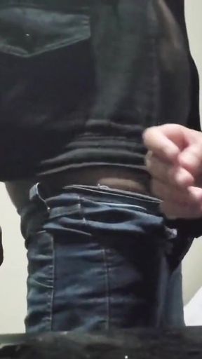 Security Guard and His Boss Having Sex in Secret.