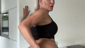 Community Member @Lara_CumKitten @Teasing & #Big Ass #Amateur #MILF #Solo free sexy porno | Tik.Porn