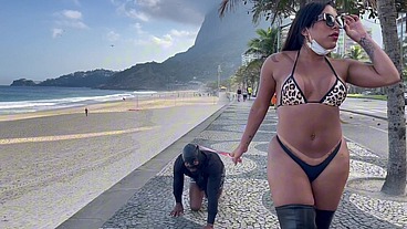 Aylla gattina levando seu submisso para da um passeio na orla