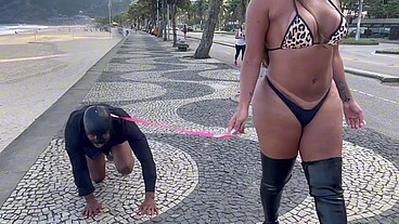 Aylla gattina levando seu submisso para da um passeio na orla
